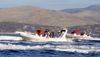 speed boat